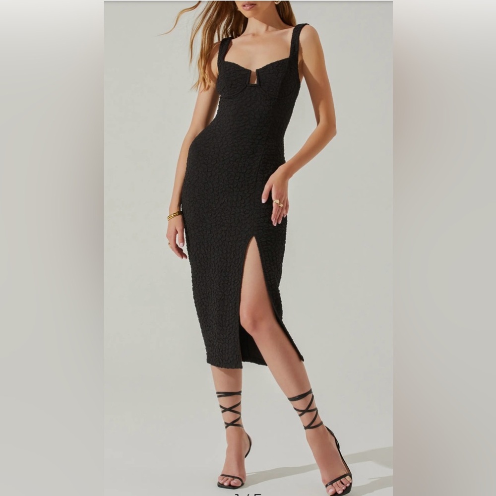 ASTR The Label Wylla Crinkled Popcorn Sweetheart Body-con Midi Dress Cocktail - Picture 2 of 13